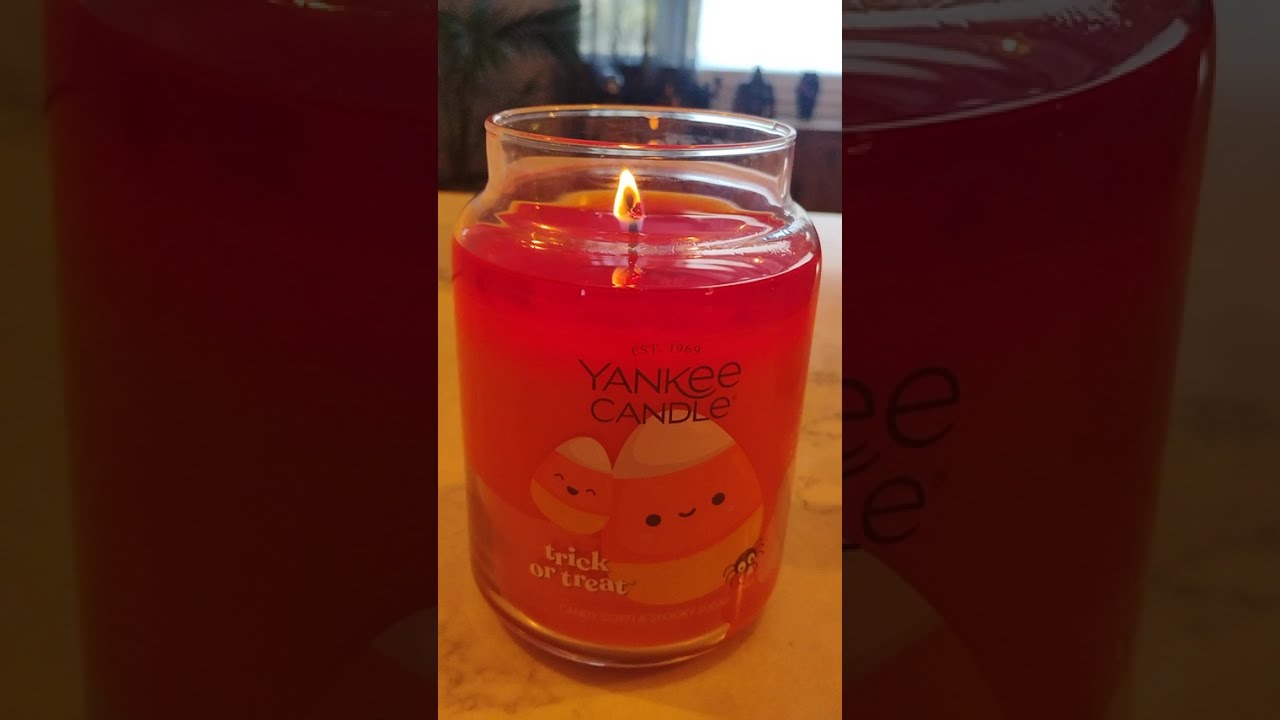 Yankee Candle Trick or Treat Candle Review & Introduction 
