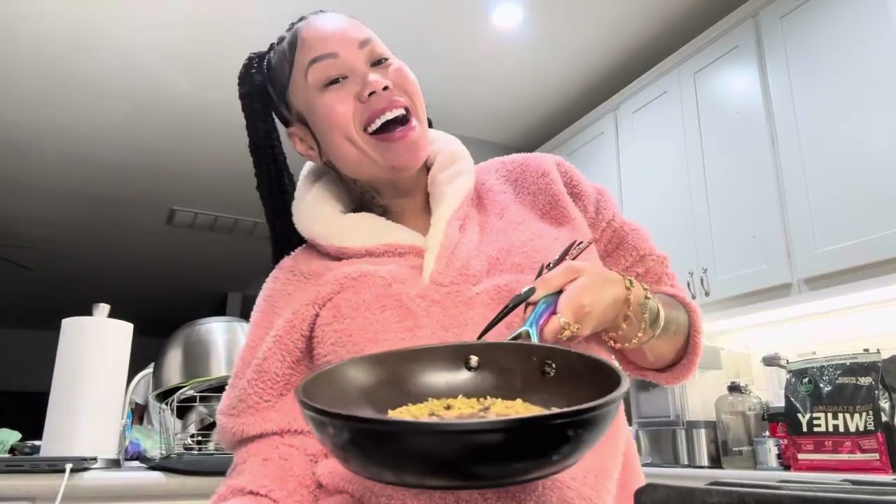 Cooking Katheiw pho