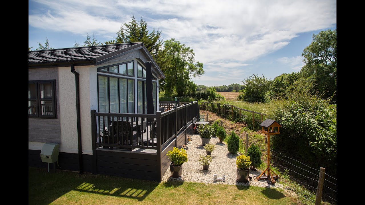 Over 50's picturesque residential Park Home development near Stratford-Upon-Avon, Warwickshire