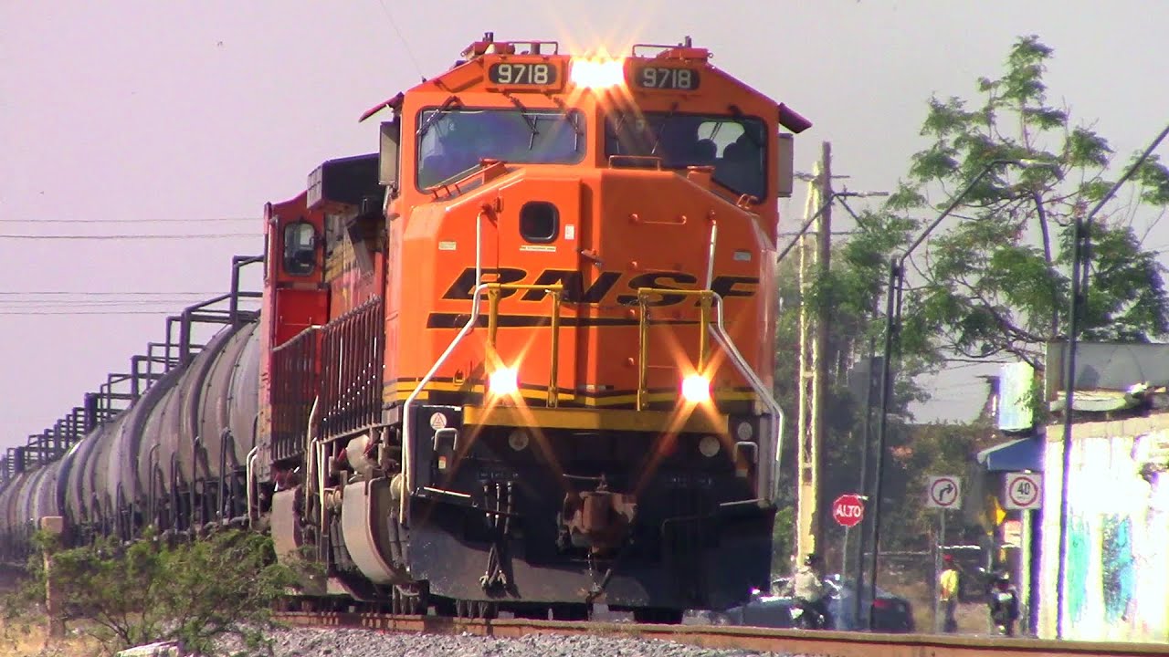 Los Mejores Trenes del 2020 || FXE, FSRR, BNSF, UP, KCS, CP, Horn Show!!