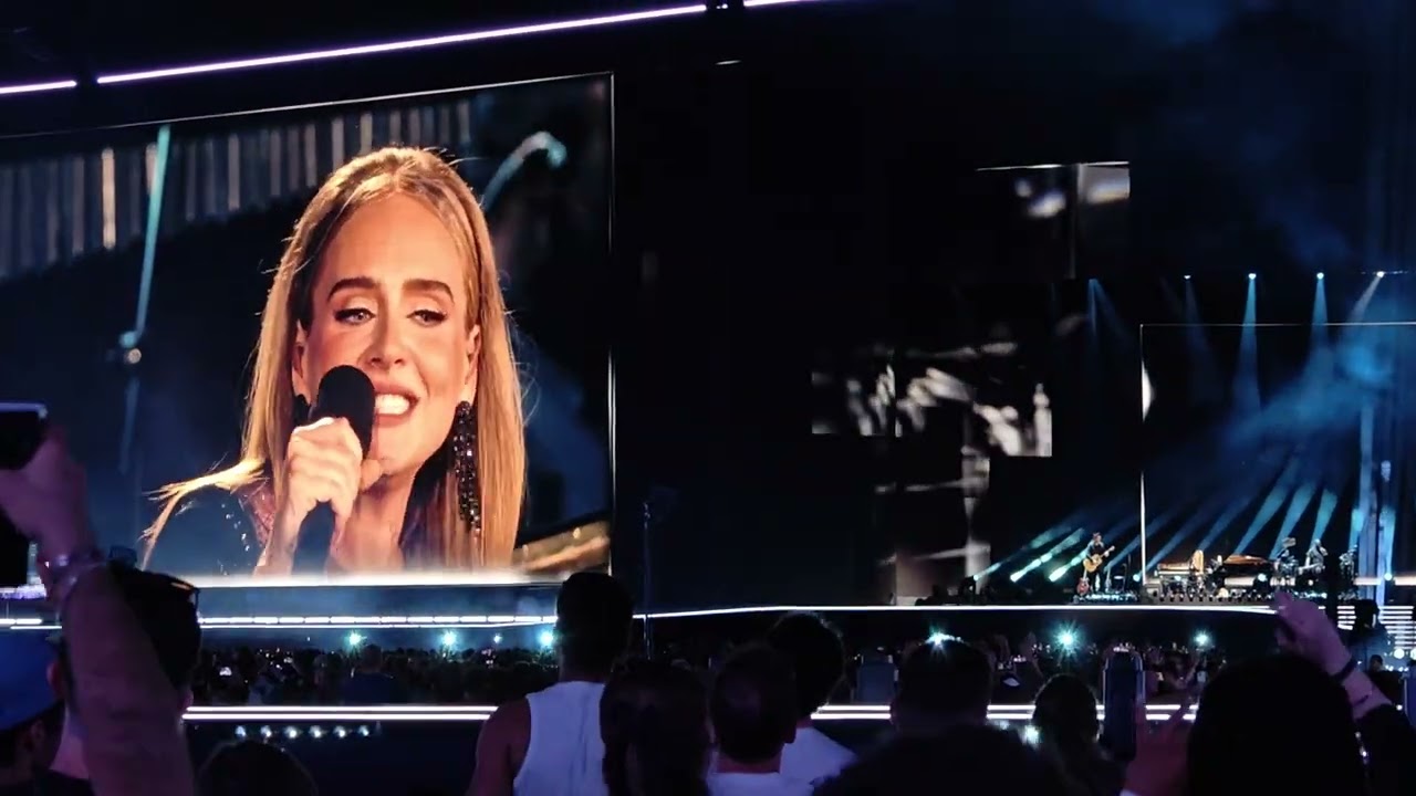 Adele - Chasing Pavements + All I Ask |  Adele in Munich  (Night 6)