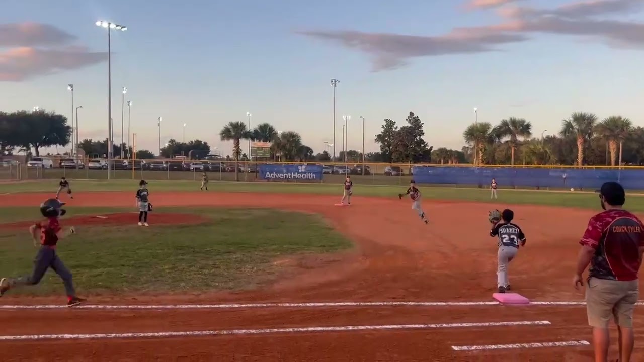 Defense on 🔥#baseball #baseballgame #tbssports #espn #mlb #foxsport #highlights #explore #sports 🚨