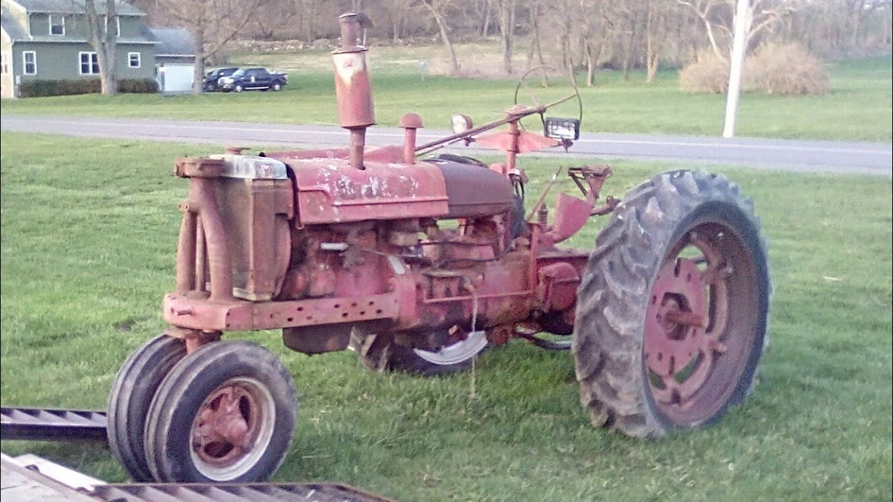 Will It Run? 1944 Farmall H bought at auction!