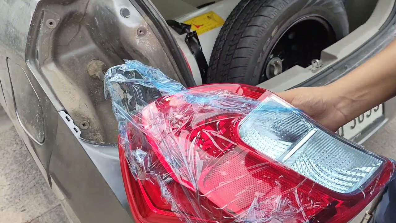 Maruti Suzuki Celerio tail light change...