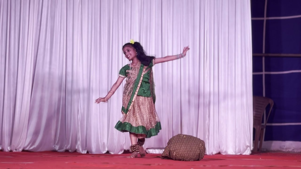 നല്ല കിടിലൻ നാടോടി നൃത്തവുമായി TERIN MARIYA TOJO