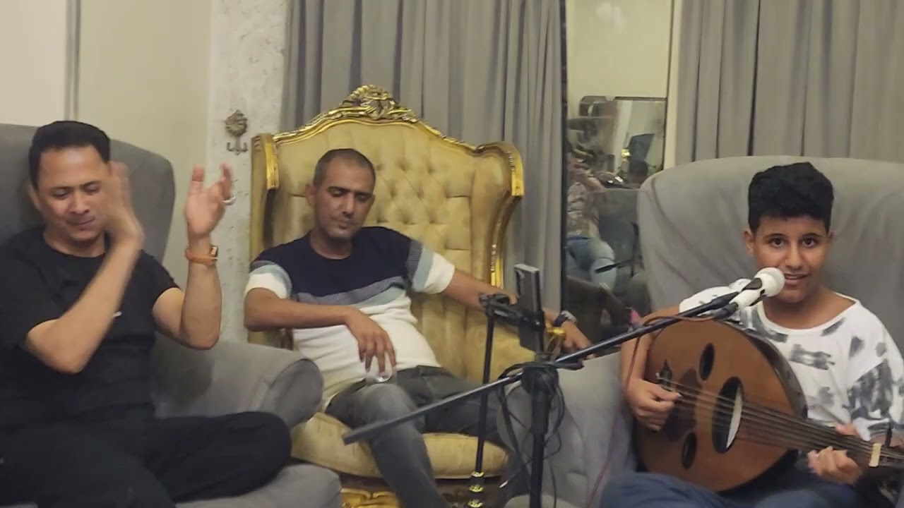 من اغاني التراث اليافعي في منزل الفنان يوسف البدجي