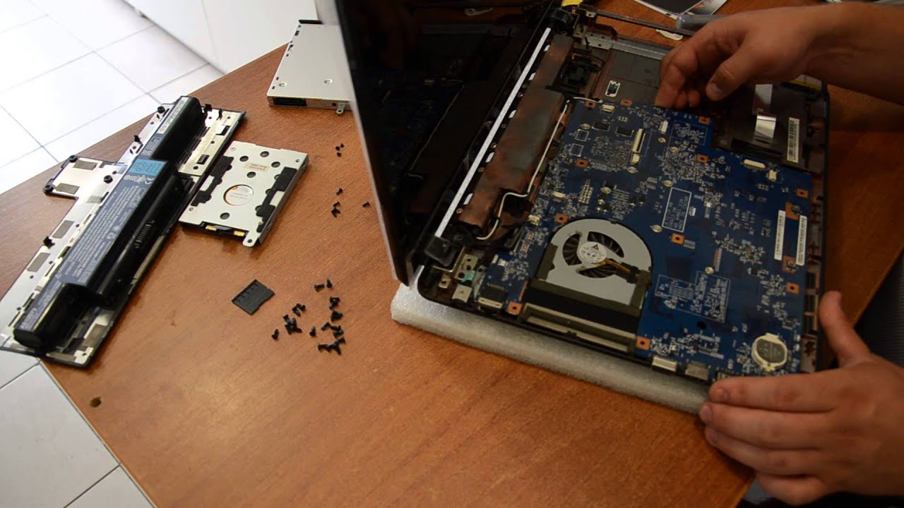 Как разобрать и собрать ноутбук eMachines G730G часть 1