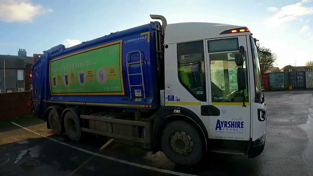 On the Bins again driving a  Dennis & Daf Bin Trucks
