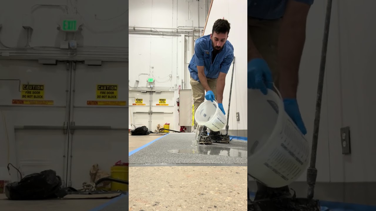 How to install epoxy quartz #epoxy #FloridaFlooringExperts#FloridaEpoxyFloors#SouthFloridaContractor
