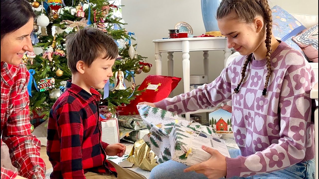 Открываем подарки рождественским утром!!! 2023 🎁🎄