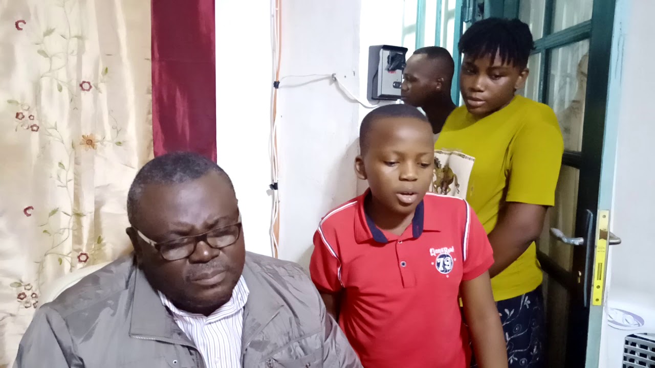 DETENTE: LIFOKO DU CIEL AVEC SES ENFANTS SES LARMES COULENT 