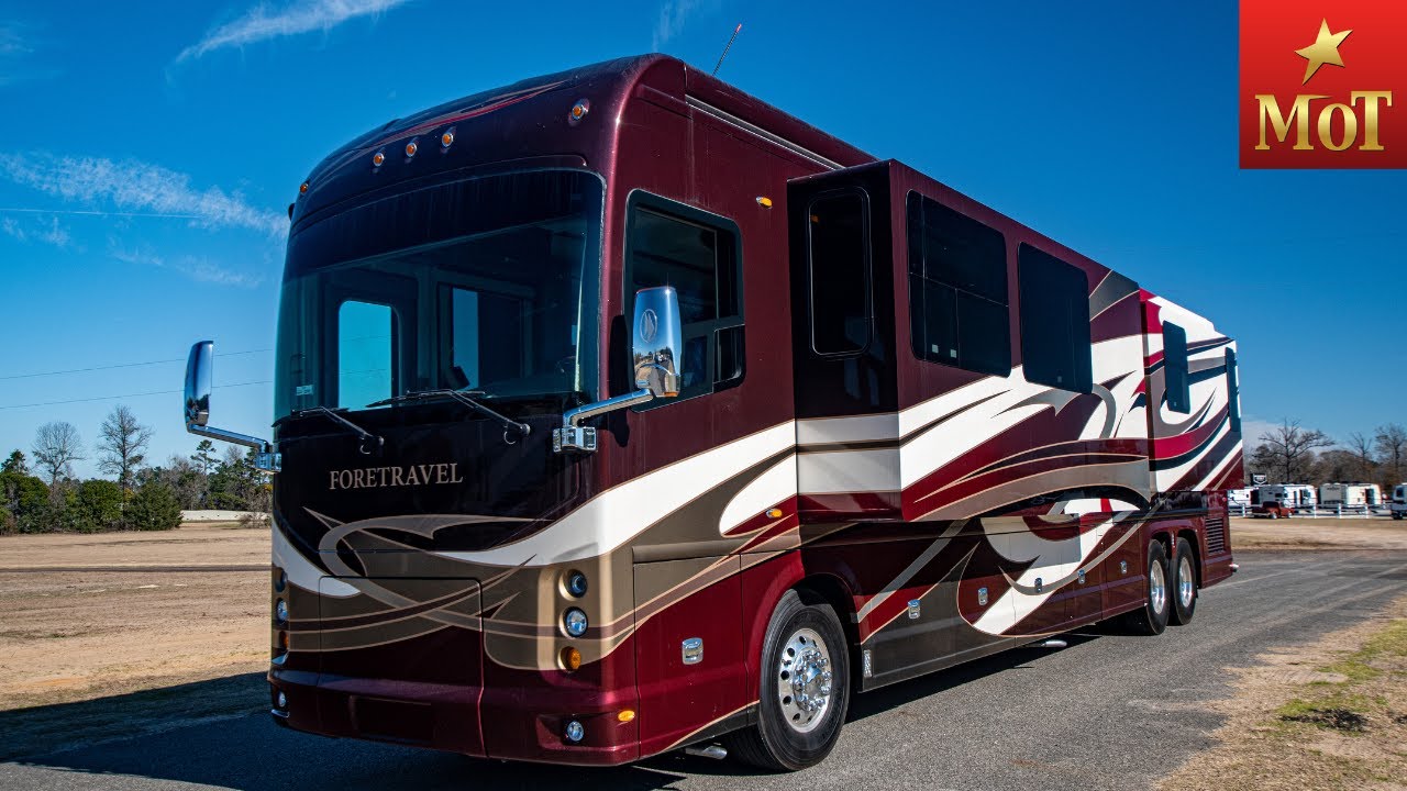 Motorhomes of Texas 2014 Foretravel IH-45 C2901