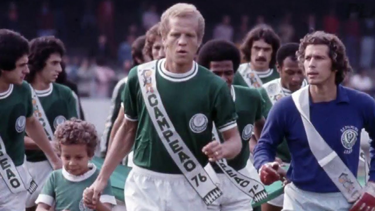 O Divino Craque Ademir da Guia em Grandes Jogadas pelo Palmeiras