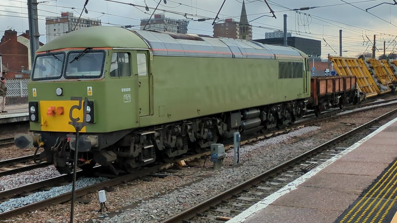 trains at Doncaster train station including GBRF 69009 25/01/24 #trainspotting #trains
