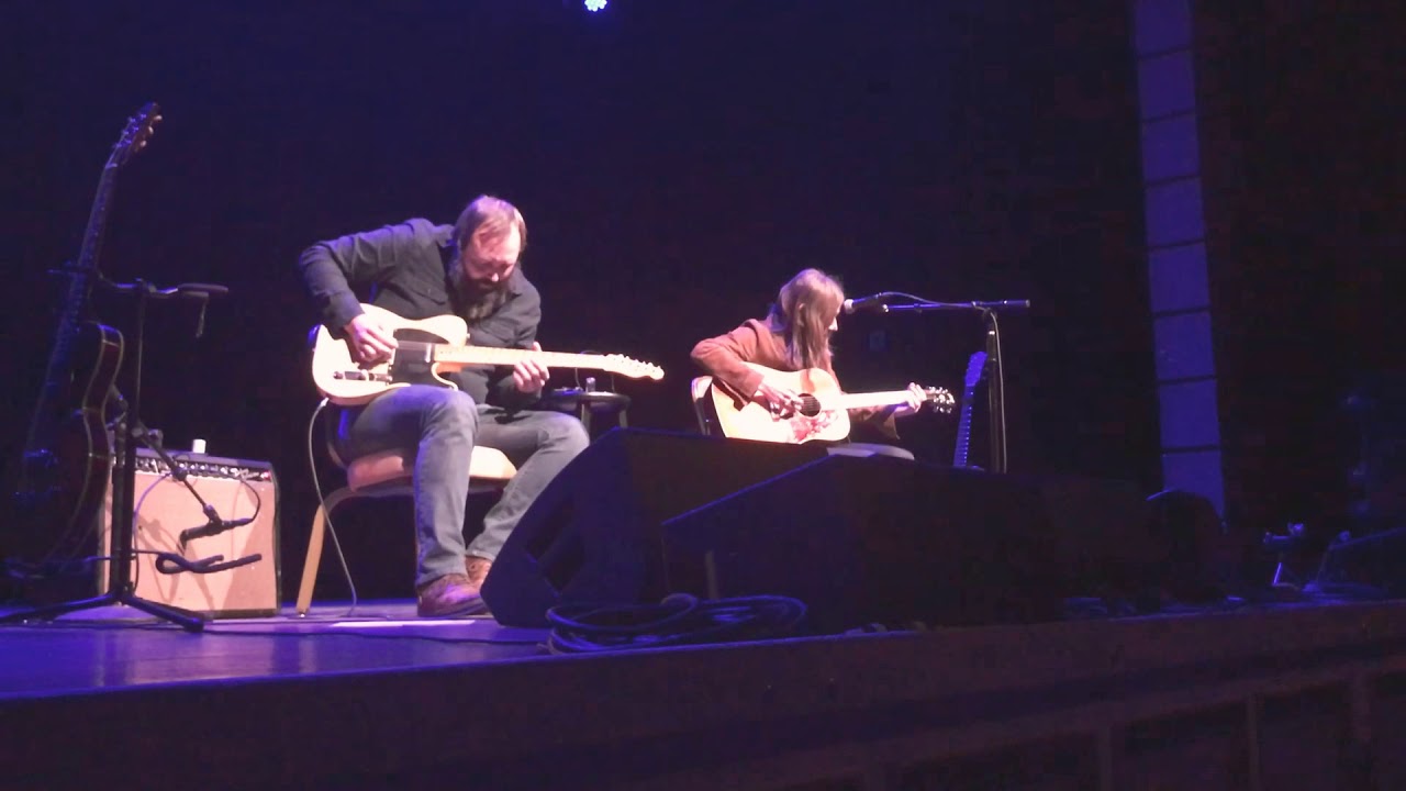 BLACKBERRY SMOKE  BRAND NEW SONG!!!! SEEMS SO FAR