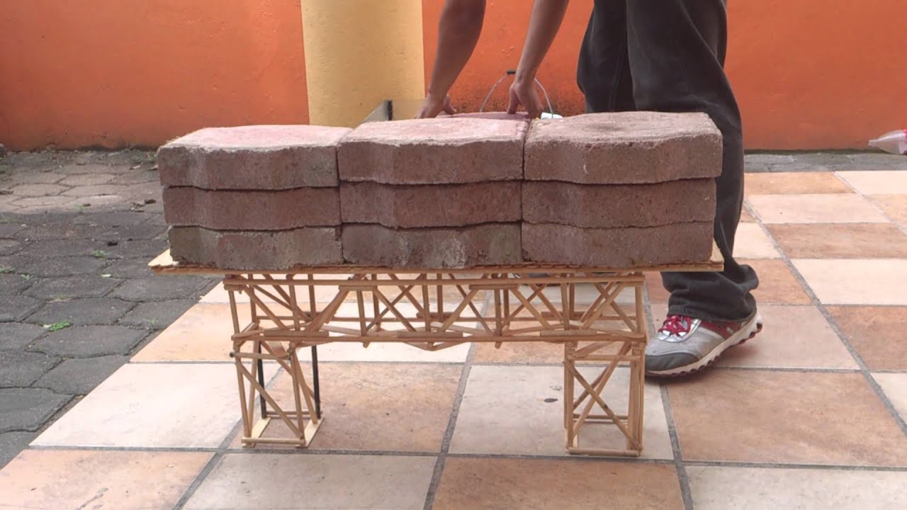 PUENTE DE PALITOS DE MADERA