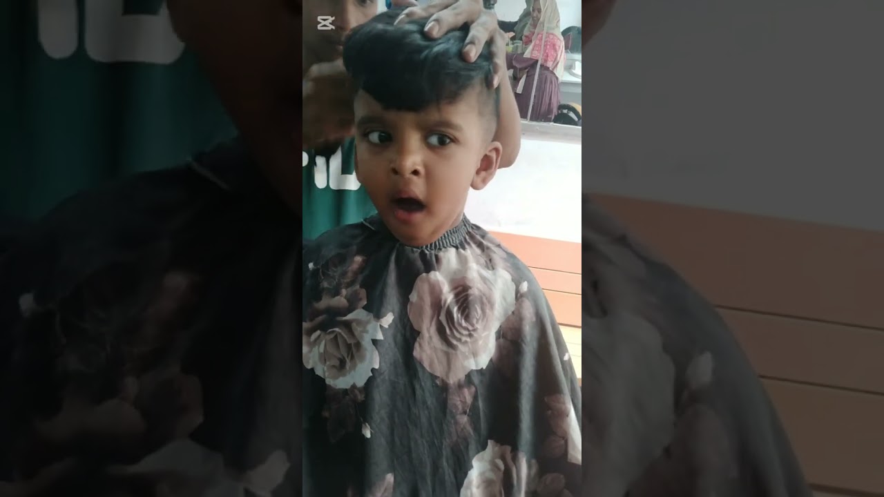 গুঞ্জন হেয়ার স্টাইল 