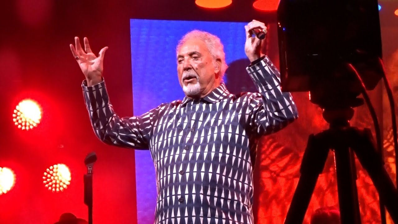 Tom Jones You Can Leave Your Hat, If I Only Knew 10/7/24 Greek Theater Los Angeles, CA