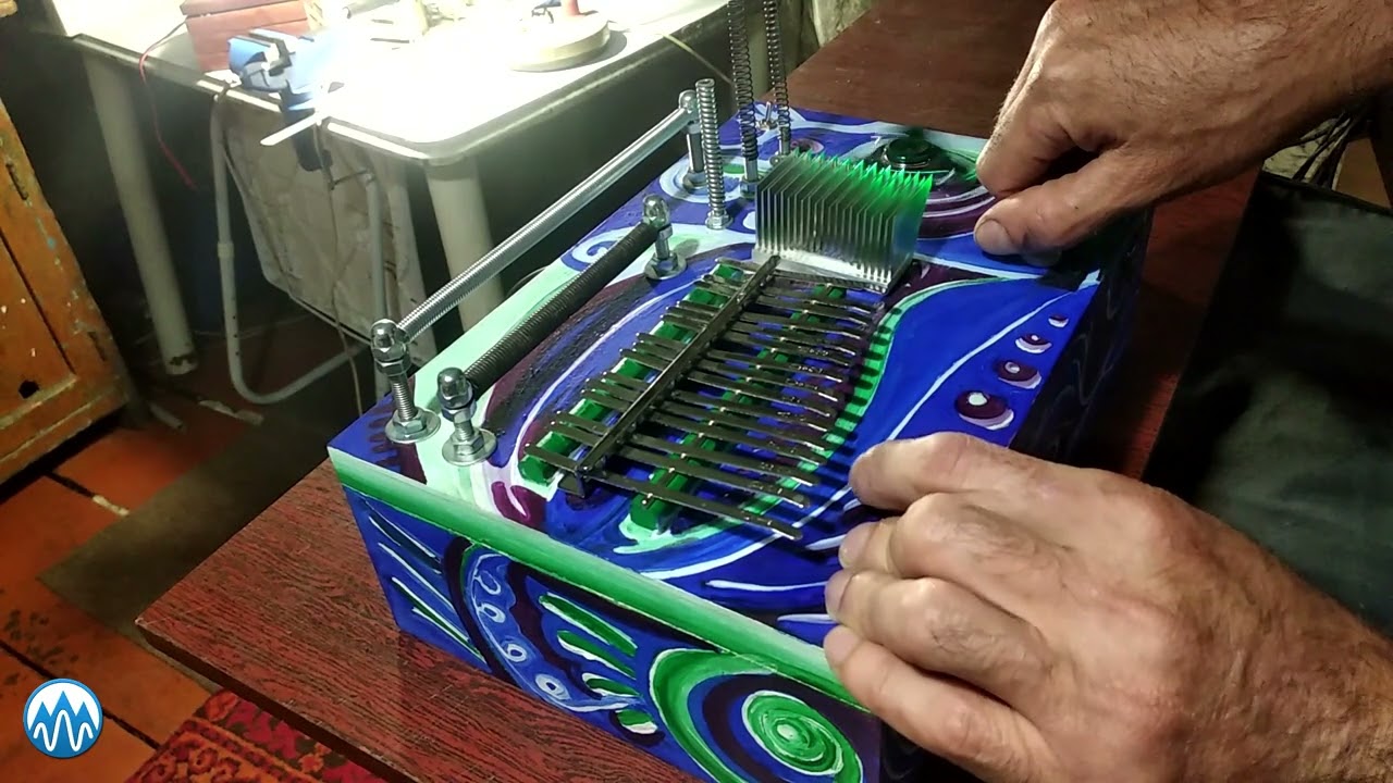 DiY Noisebox with Built-in Delay Effect. No talking. #noisebox #diy #ambient