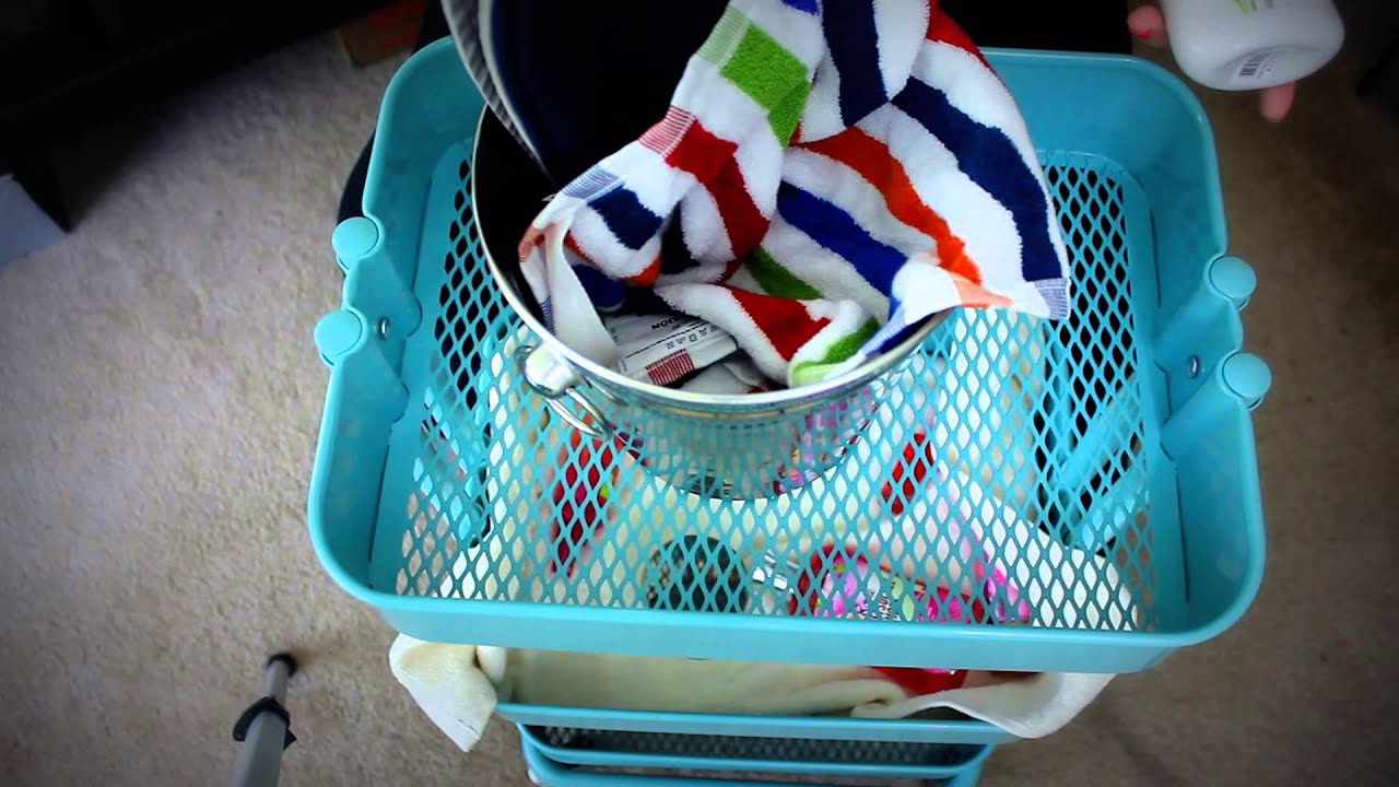 How to Make an Inexpensive Gift Basket
