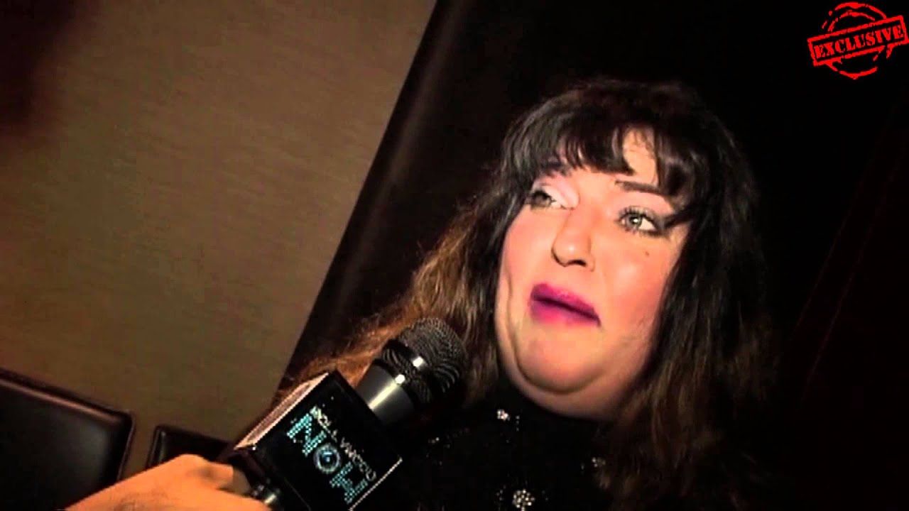 Crazy Dolly Bindra's Uncut Drama In A Party - Exclusive
