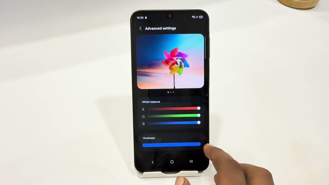 Желтый оттенок экрана Galaxy S21 Ultra &mdash; реальное решение проблемы