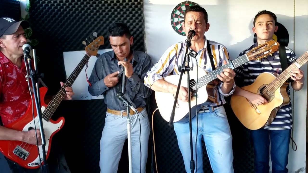 VUELA PALOMITA//EXITOS TRADICIONALES