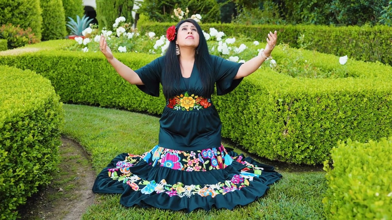 Yessuri Torres - Abrázame - Video  Oficial