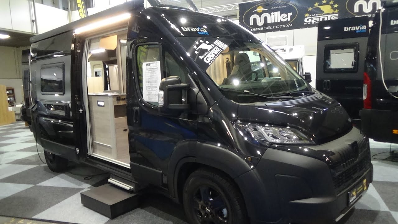 Bravia Swan 599-636 Edition z 2026 roku &ndash; nadwozie i wnętrze &ndash; Auto Caravan Berlin 2025