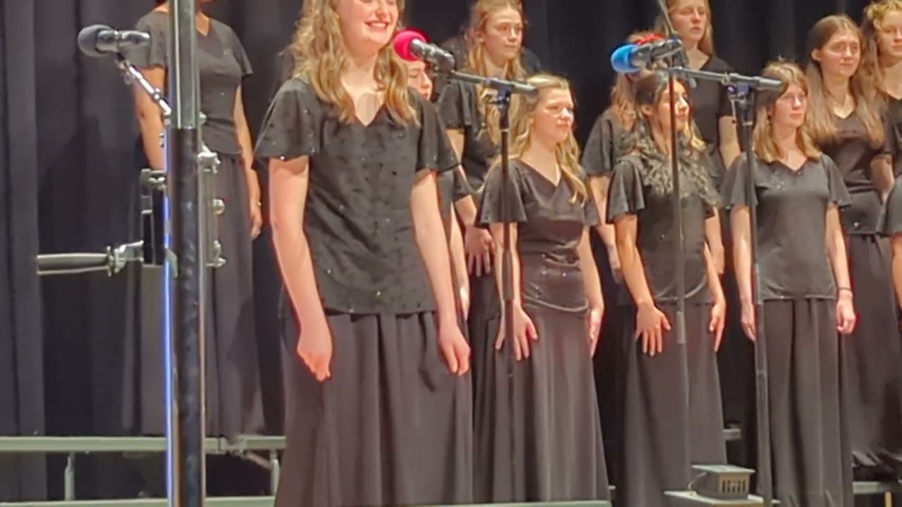 Halie's Christmas Concert 2023 - Pt 2 (featuring Halie's solo)