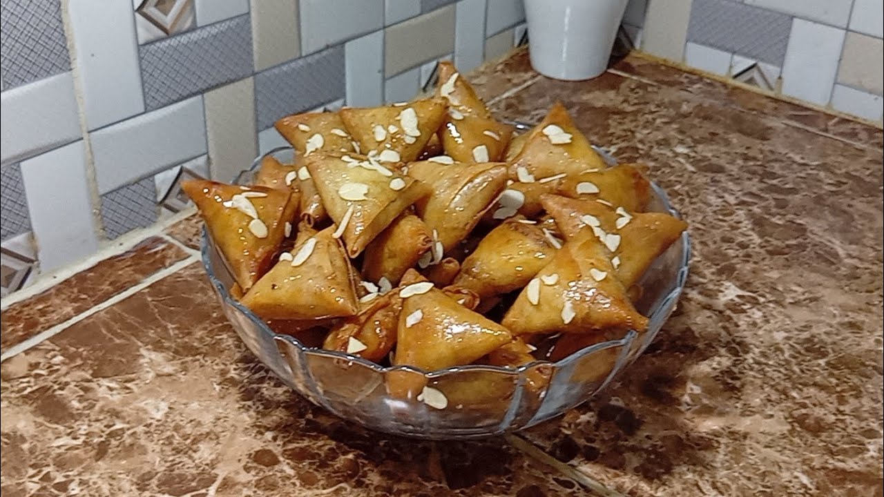 بريوات بالكاوكاو بمذاق اللوز اقتصاديين لذاقهم يحلف عليهوم لوز مع اسهل طريقة لف😋😋👍