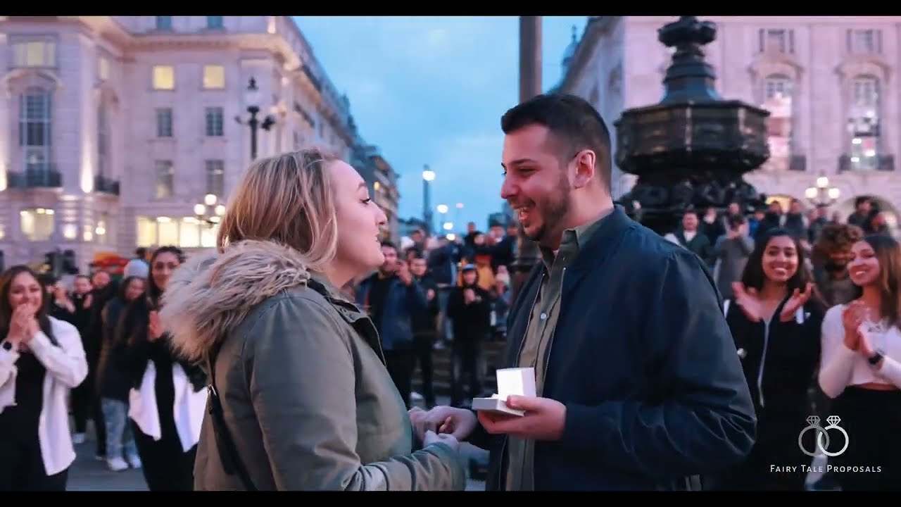 Flash Mob: London Proposal Planners - Fairy Tale Proposals