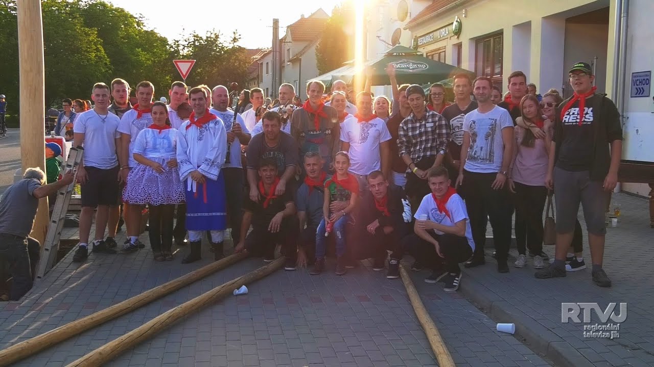 Přelom září a října patří v Šardicích krojovaným hodům!