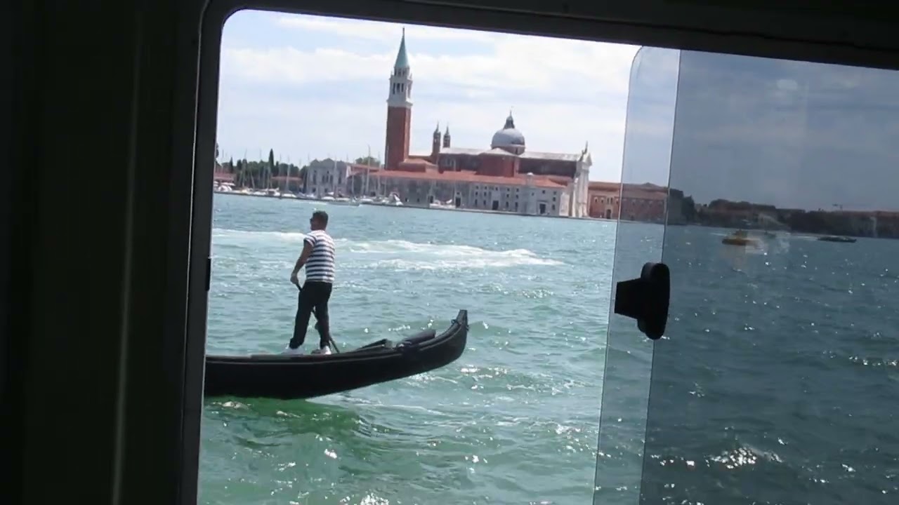 Floating Into Venice!