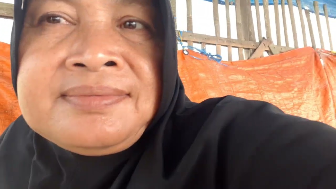 bawa bocil main  kesawah pinggir jalan