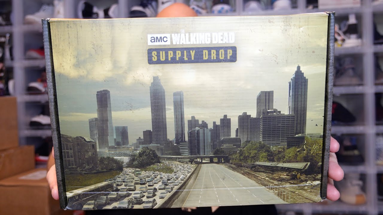 Unboxing the April 2021 The WALKING DEAD Supply Drop Mystery Box + Exclusive Funko Pop