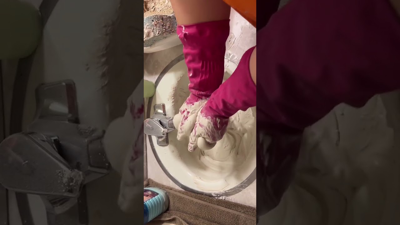 ASMR sponge squeezing powder bombs, paste to powder and suds