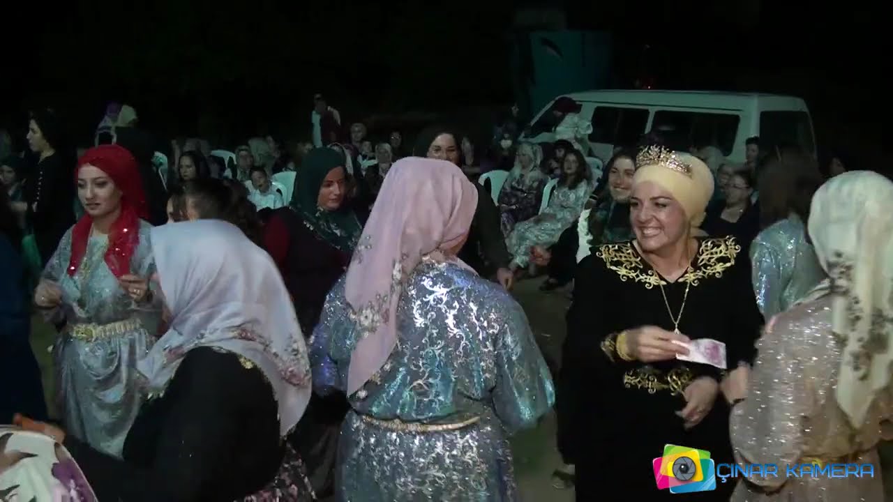 Yöresel Kıyafetlerle Akşehir Düğünü