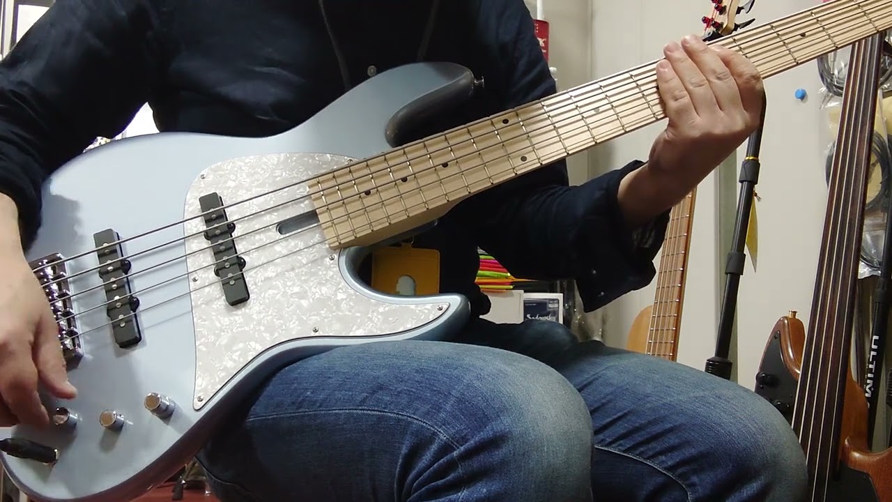 Fodera NYC Empire 5 Strings 70FH/21 IBM DEMO