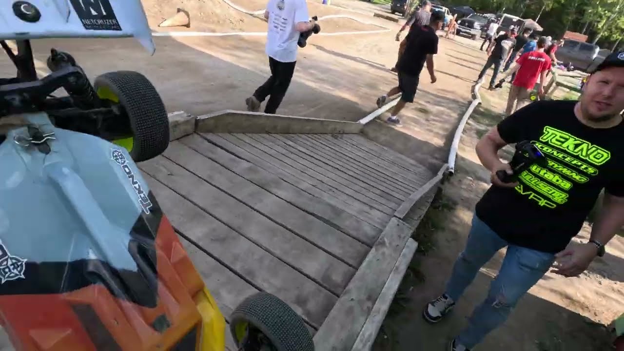 Остерегайтесь колей! Crestwood RC Finale 2025 EBuggy AMAIN