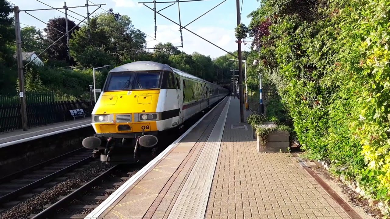 Rush Hour Trains at: Welwyn North, ECML, 06/06/24