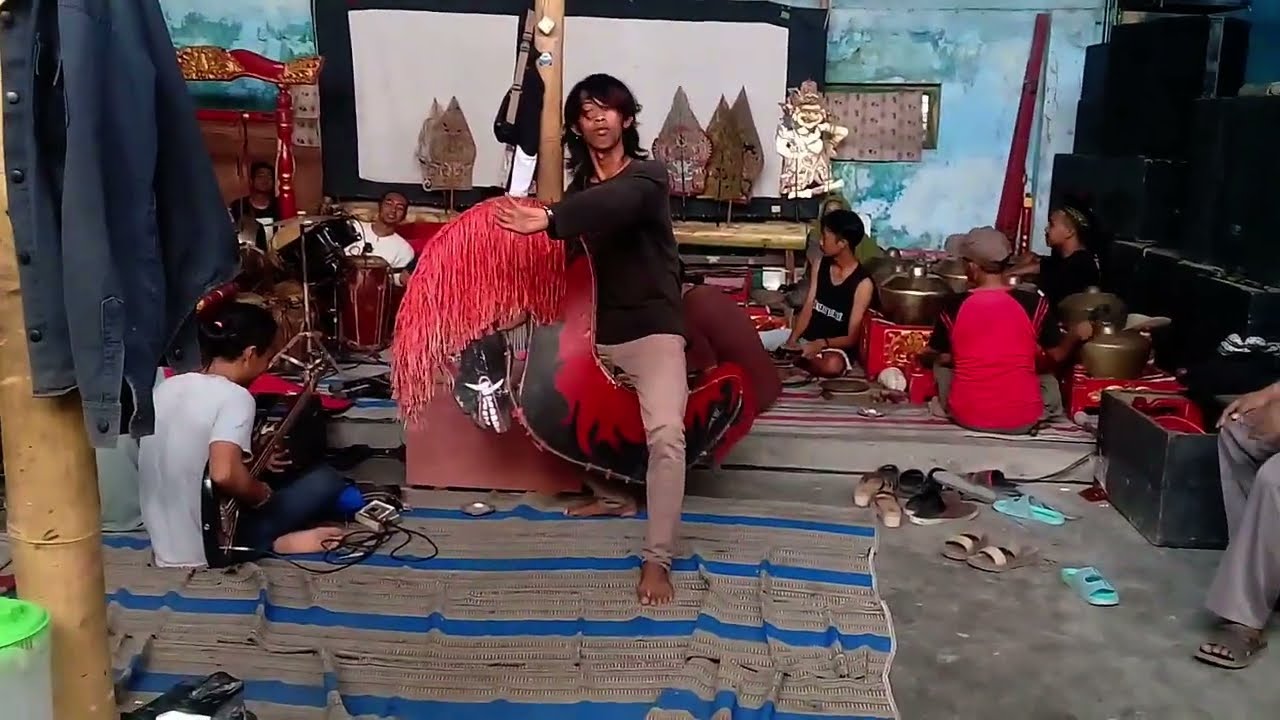 Bendrong Kuda Lumping by Rifal