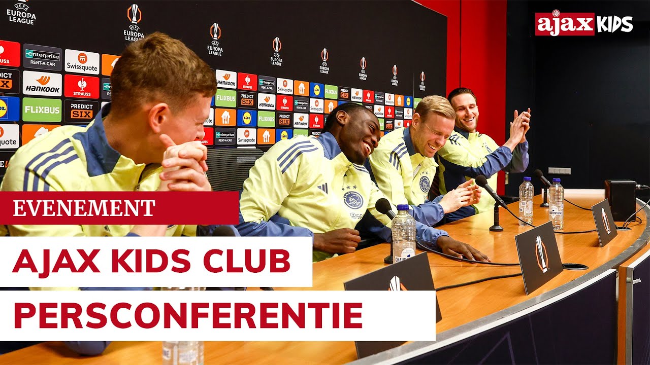 Razende reporters laten Mokio zingen tijdens Ajax Kids Club Persconferentie!