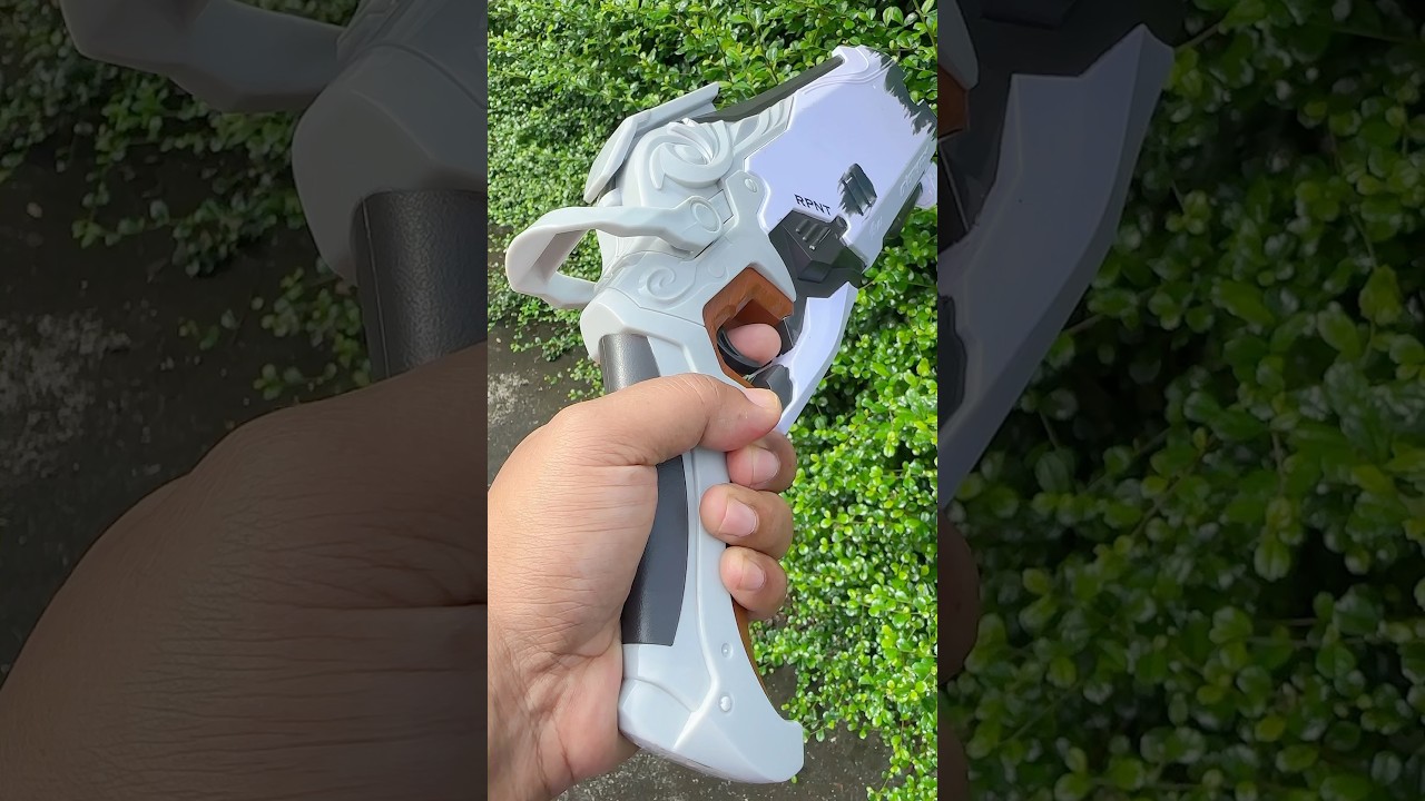 Nerf Rival Overwatch Reaper &copy; 2018 Hasbro &copy; Blizzard Entertainment,Inc.