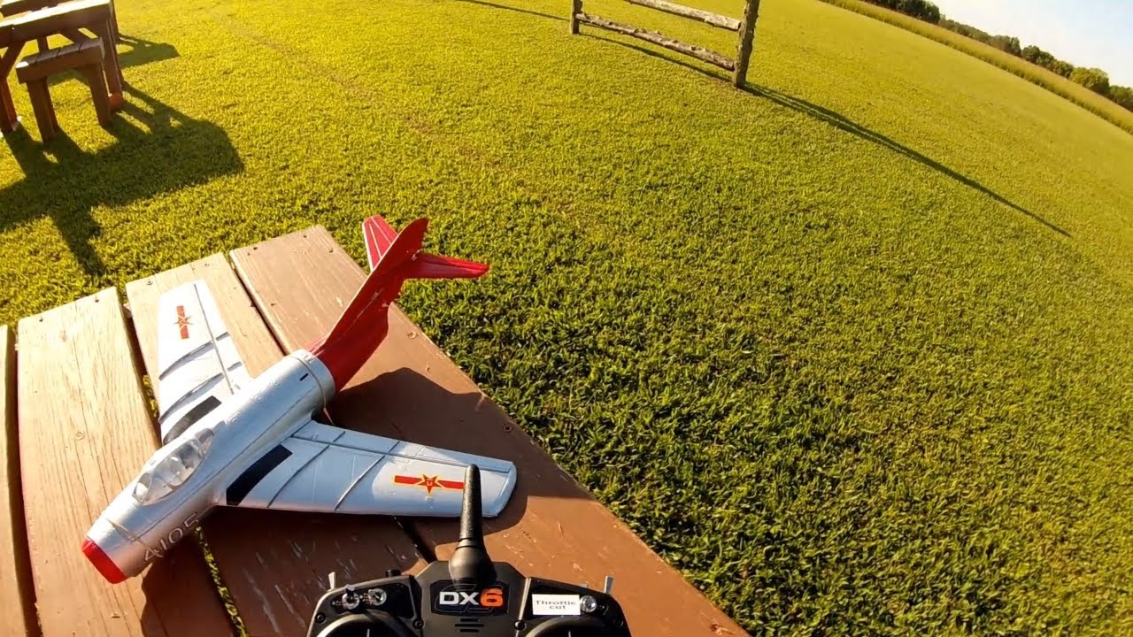 E flite UMX mig 15 edf Jet test flight crashes maiden #1 with a intermitting wing servo?