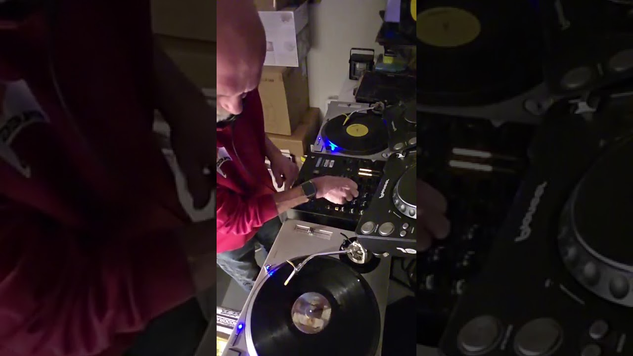 Gewoon vinyl waar ik auteursrechten over  betaald heb 