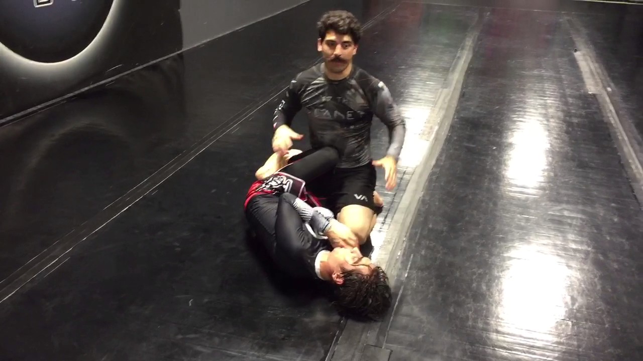 Passing z guard (no gi)