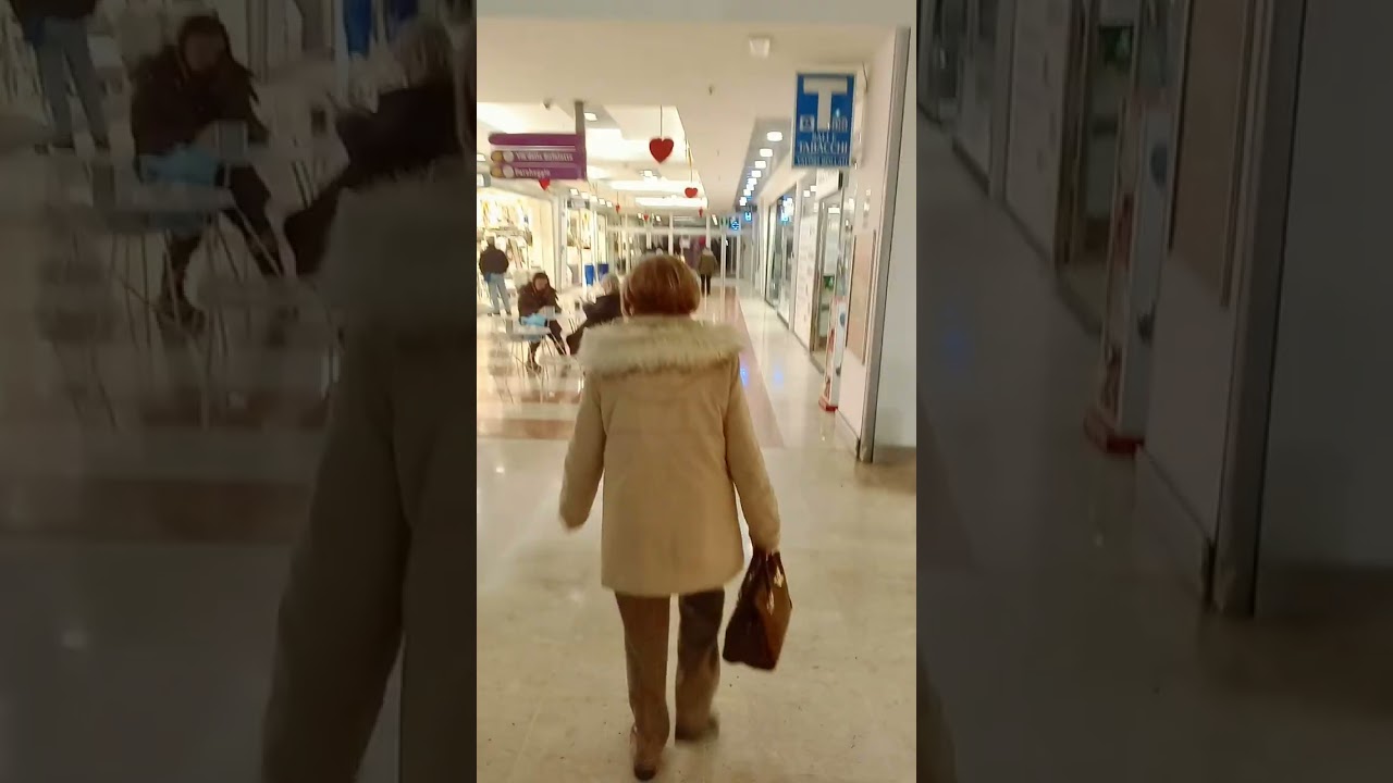 Centro commerciale dima shopping Village talenti ascensore passeggiata parcheggio fino a arrivederci
