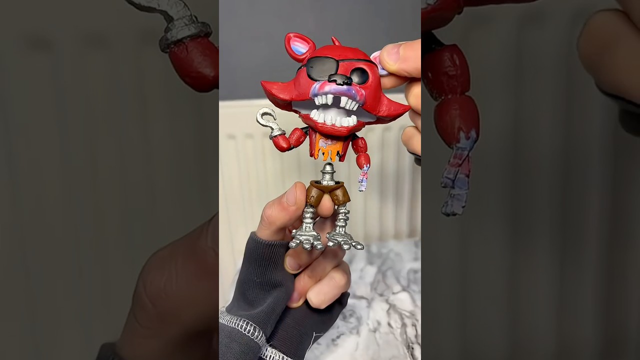 Making Withered Foxy From FNAF 2 #fivenightsatfreddys #fnaf2 #diy #foxy #craft