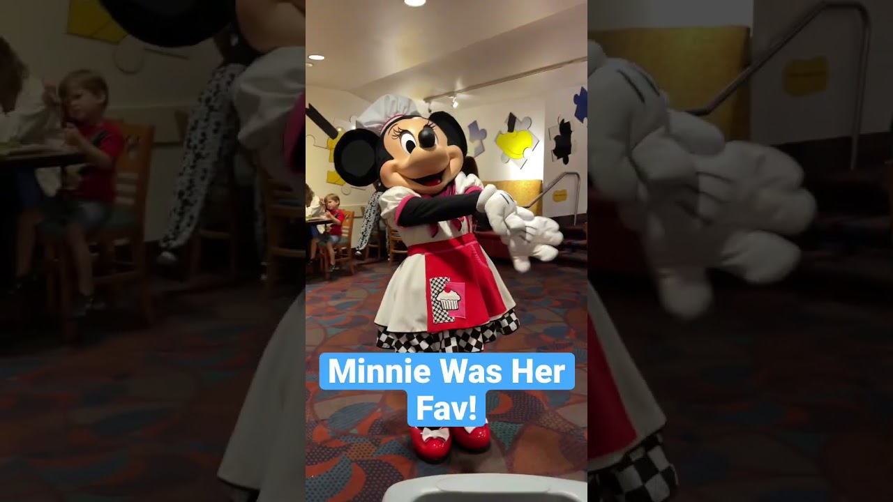 First time at Chef Mickey&rsquo;s at Walt Disney World Contemporary Resort! #mickeymouse #minnie #disney